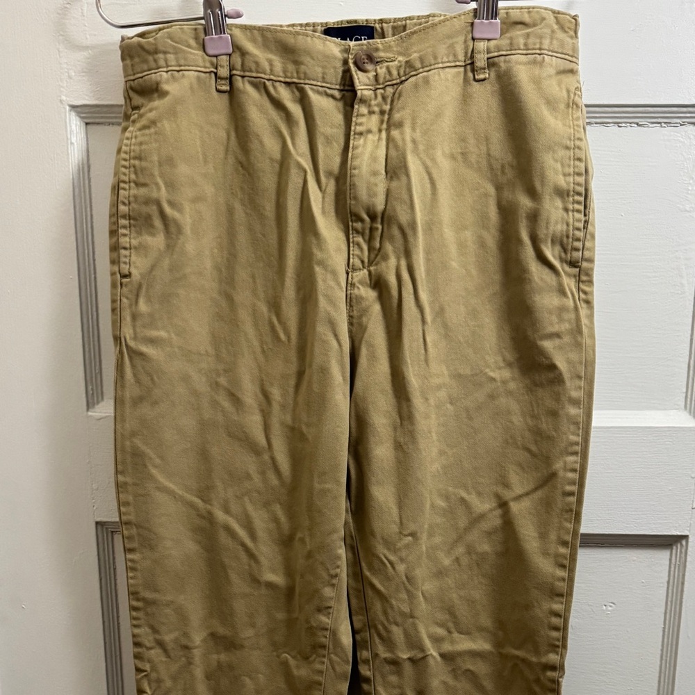 ⭐️Children’s Place Khakis | Size 18